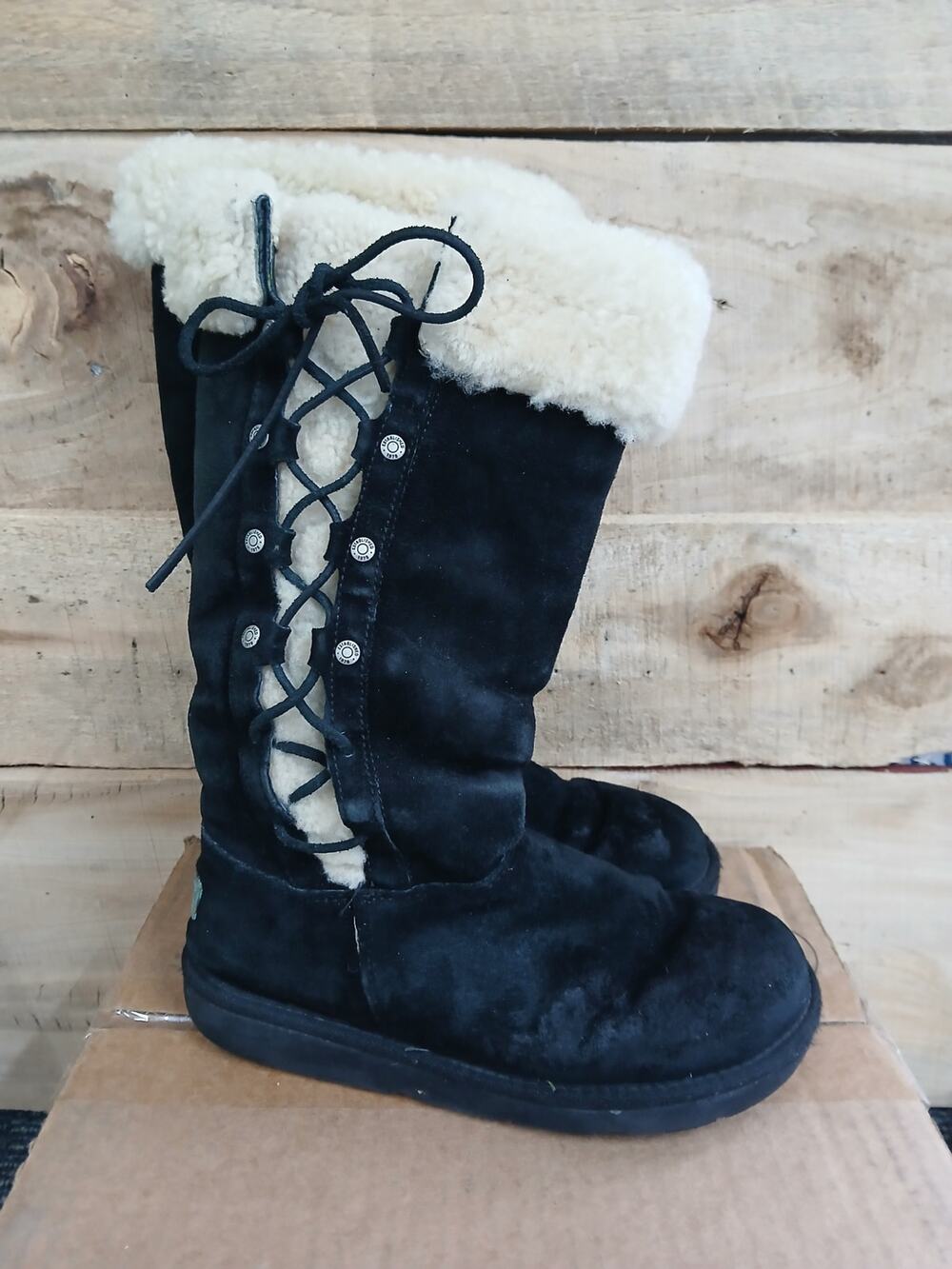 Y2k vintage UGG Australia "Upside" Tall Suede Lace-Up Boots size 6